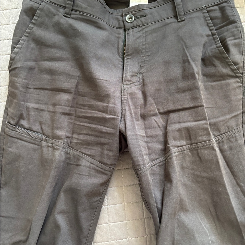 Mountain hard Wear men’s 30/40 Gray hiking climbing Pants